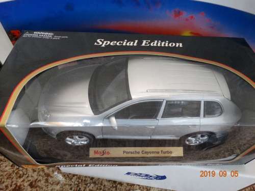 Porsche Cayenne Turbo , 1:18 - Maisto - Special Edition  - Mint Condition - Boxed - Bargain