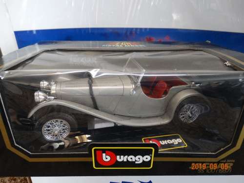 Jaguar SS 100 - 1937 , 1:18 - Bburago   - Mint Condition - Boxed - Bargain
