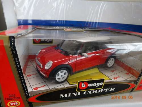 Mini Cooper  , 1:18 - Bburago   - Mint Condition - Boxed - Bargain