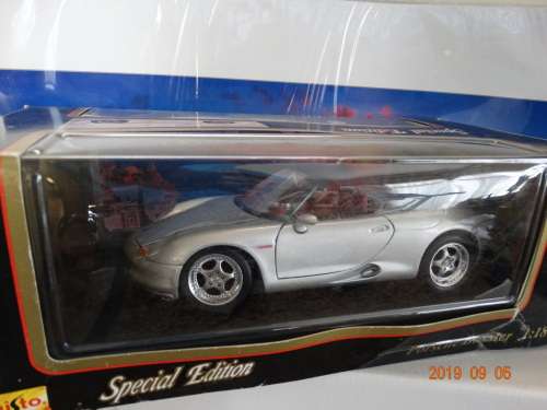 Porshe Boxster - Silver  , 1:18 - Maisto   - Mint Condition - Boxed - Bargain