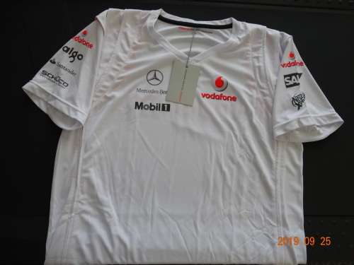 Mclaren Mercedes Vodafone  - T-Shirt for Men - XL- Print - Official Gear - WOW