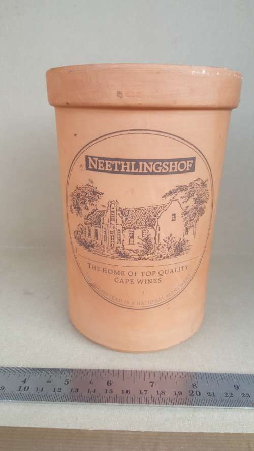 THE NEETHLINGSHOF ESTATE - Terracotta Wine Cooler