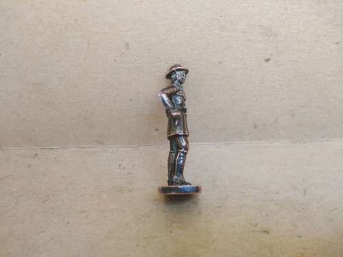 Vintage! Cowboys And Indians! - Small Die-Cast Metal Figures - Kinder Scame
