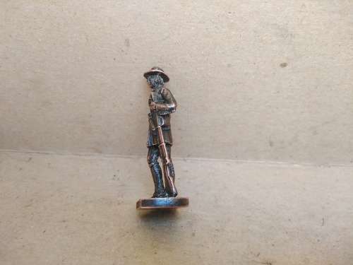 Vintage! Cowboys And Indians! - Small Die-Cast Metal Figures - Kinder Scame
