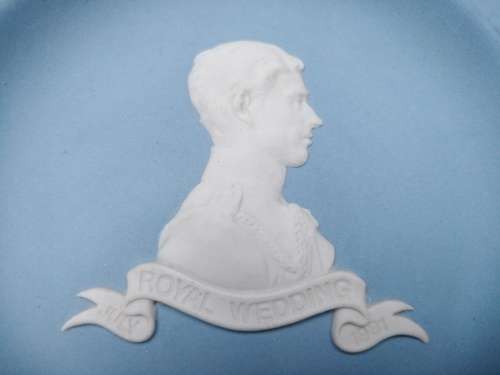 Vintage! Charles And Diana Royal Wedding - 1981 - Pair Of Wedgwood Blue Jasperware Plates (w/stands)