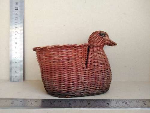 Vintage! Wicker Duck Basket Flower Pot Holder