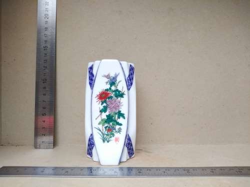 Vintage! Oriental Porcelain Mini Vase 12cm x 8cm