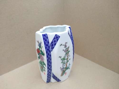 Vintage! Oriental Porcelain Mini Vase 12cm x 8cm