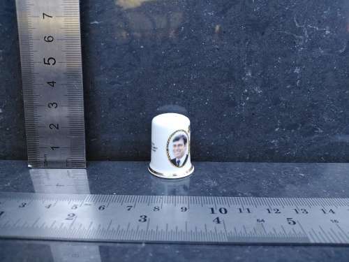 Vintage! England - Royal Wedding Prince Andrew Sarah Ferguson 1986 - Porcelain Thimble