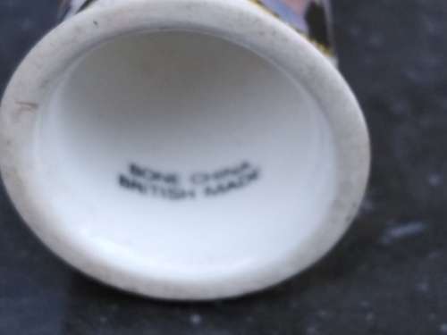 Vintage! England - Royal Wedding Prince Andrew Sarah Ferguson 1986 - Porcelain Thimble