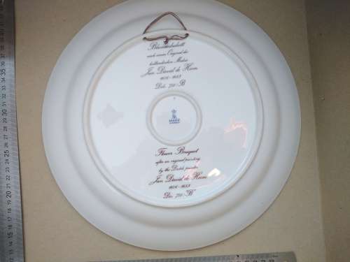 Vintage! German - AK Kaiser - Flower Bouquet - Porcelain Wall Plate