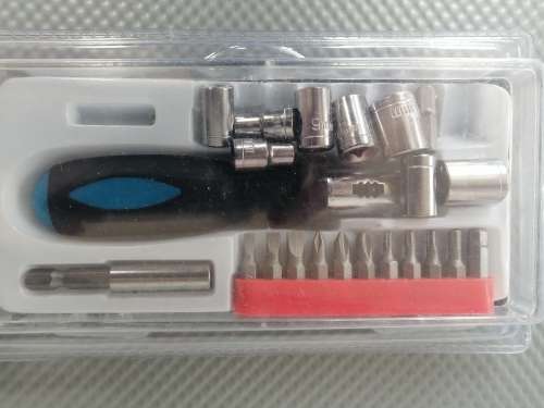 CRAZY R1 - Go Nuts! Pro Tools 22 Piece  (Socket and bits set)