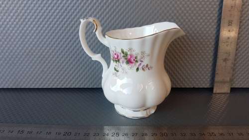 Vintage! England - Royal Albert - Bone China - Lavender Rose - MIlk Jug