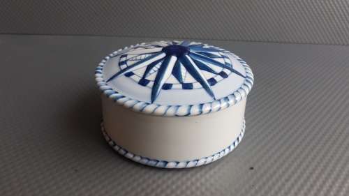 Vintage! Ceramic Blue & White Lidded Trinket Dish - Phillipines