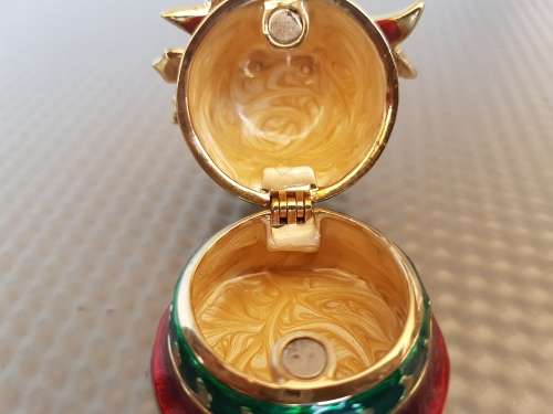 Vintage! Christmas Bell Trinket Box Enamel Metal.