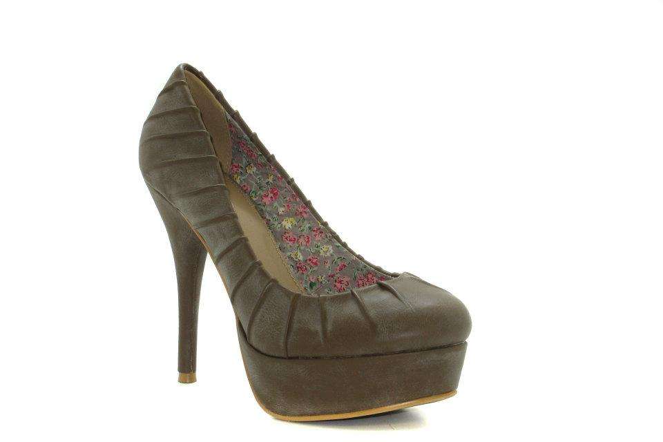 Plum Delicious Taupe Platform Pumps