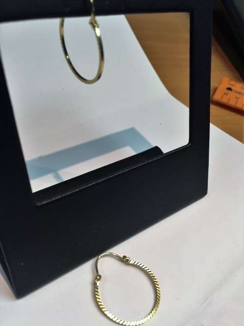 9  carat  Solid Gold  , Large hoops ---- Diamond cut facetted earrings