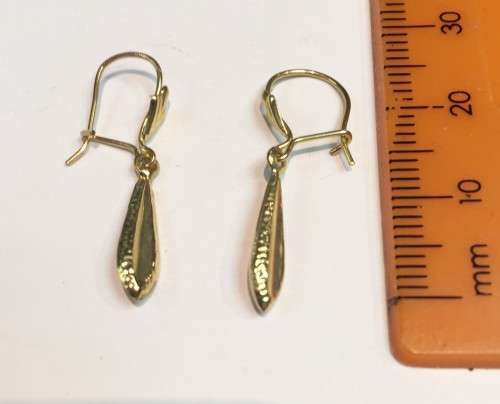 9K /9 carat solid Gold , beautiful Teardrops Dangling earrings, with sheperd hook