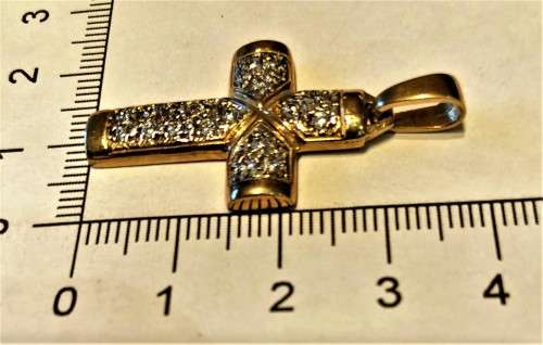 9K solid  9 carat Gold , stunning imported pendant- yellow  gold Cross