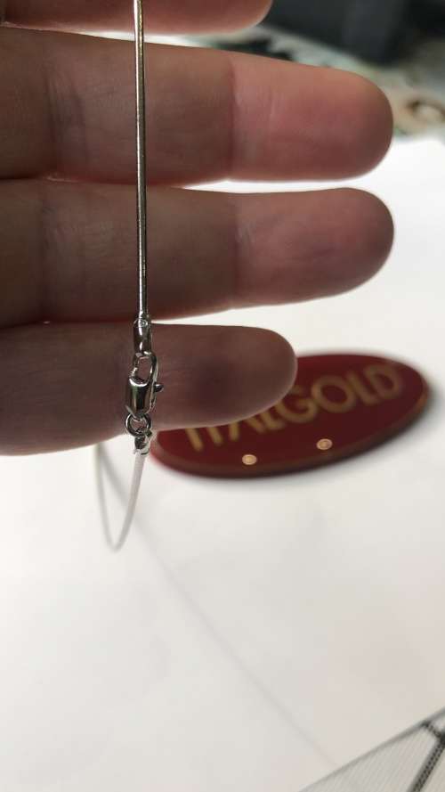 9K- Genuine 9 carat solid, white Gold Necklace , Stiff round omega cm 42 long -