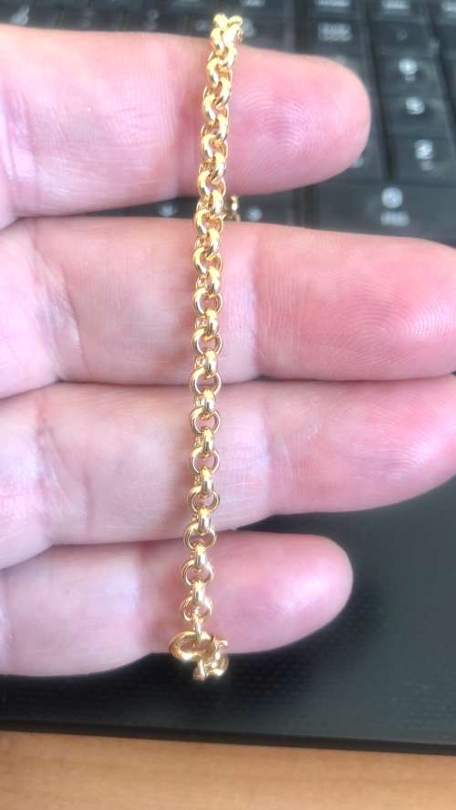 9 K / 9 carat solid Gold, Imported , round Belcher link bracelet , 4 mm wide