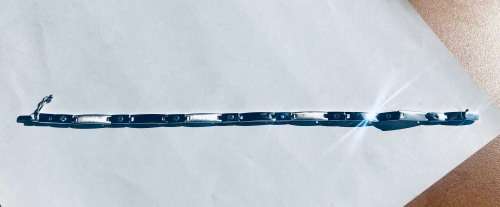 9 K -genuine solid  9 carat solid white gold - gents Shiny and satin  bracelet