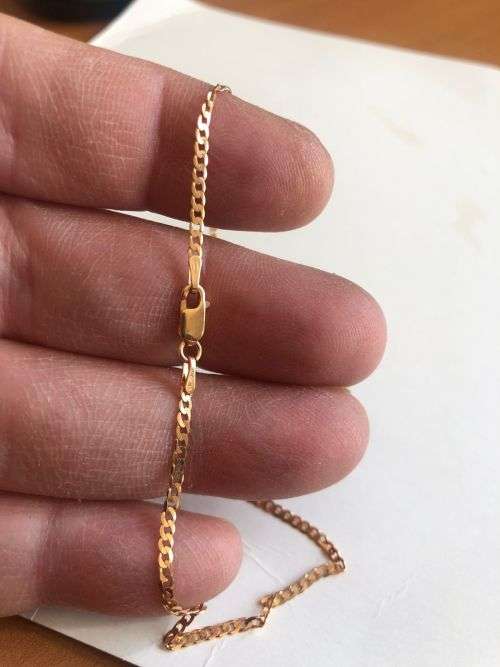 9k genuine,solid 9 carat  Yellow Gold, bevelled  curb necklace---------- cm 50  long -- mm 2.0 wide