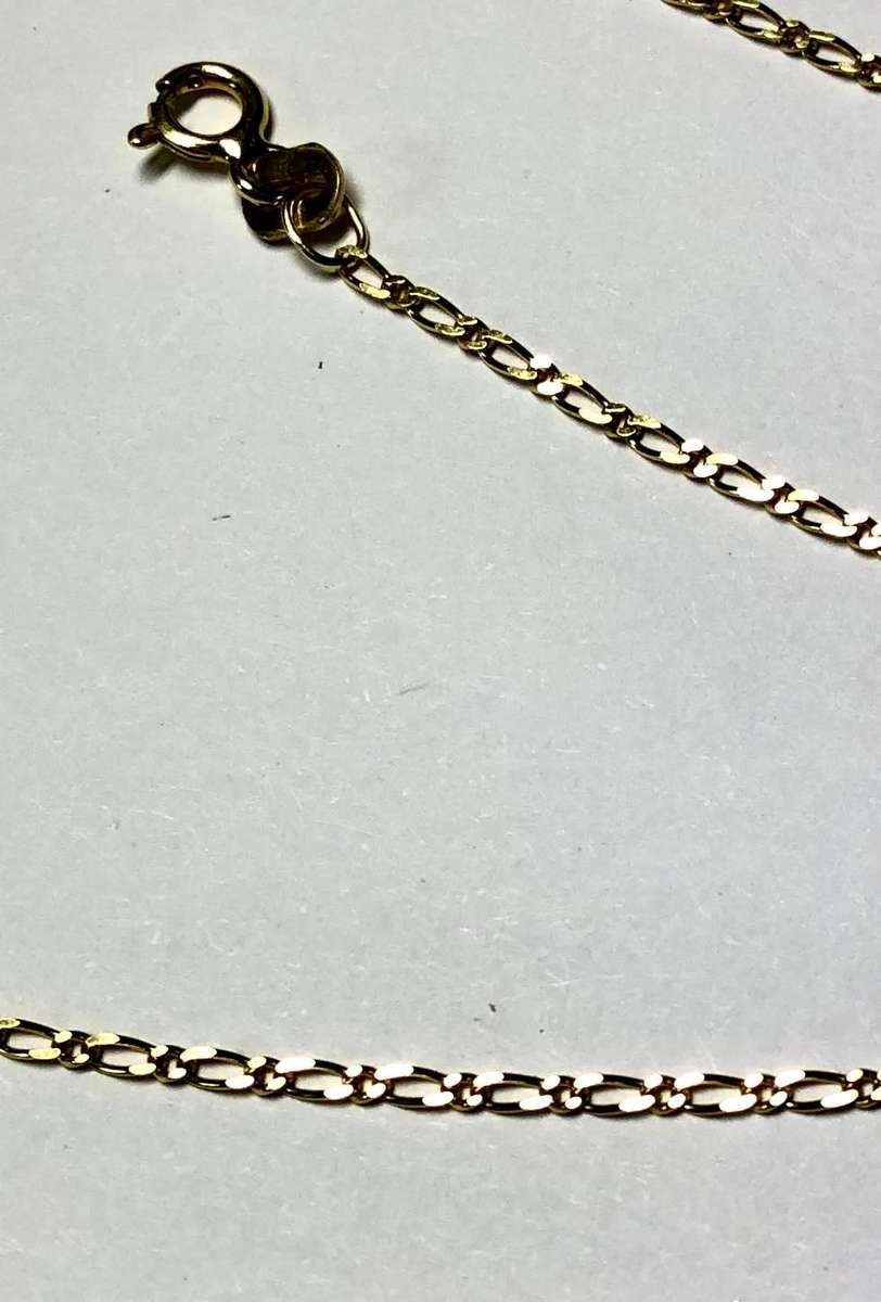 9k solid 9 carat Gold -----1 /1 Alternate Link Anklet------- cm. 26 long ----2.0mm. wide