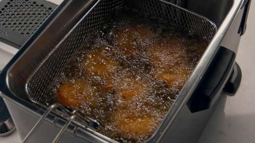 1.5 Litre 900W Compact Square Deep Fryer with Large View Window