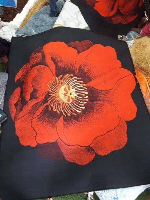 ABSOLUTELY BEAUTIFUL 3D CARPETS - VARIOUS DESIGNS SEE AUCTION