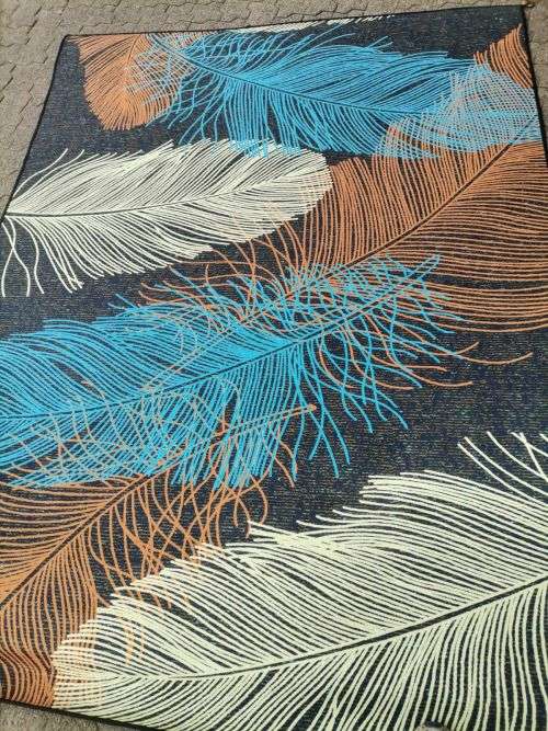 ABSOLUTELY BEAUTIFUL 3D CARPETS - VARIOUS DESIGNS SEE AUCTION