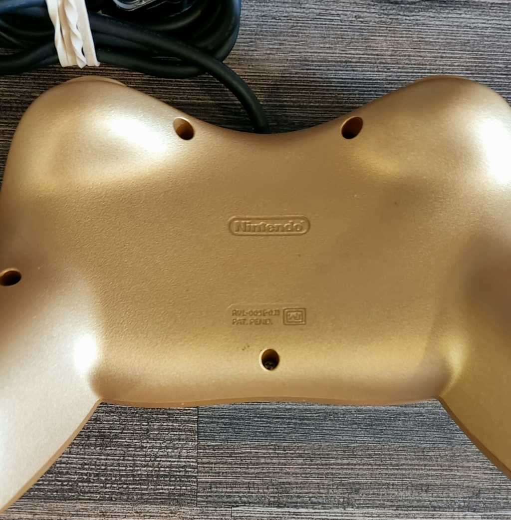 Gold Nintendo Wii Classic Controller Pro