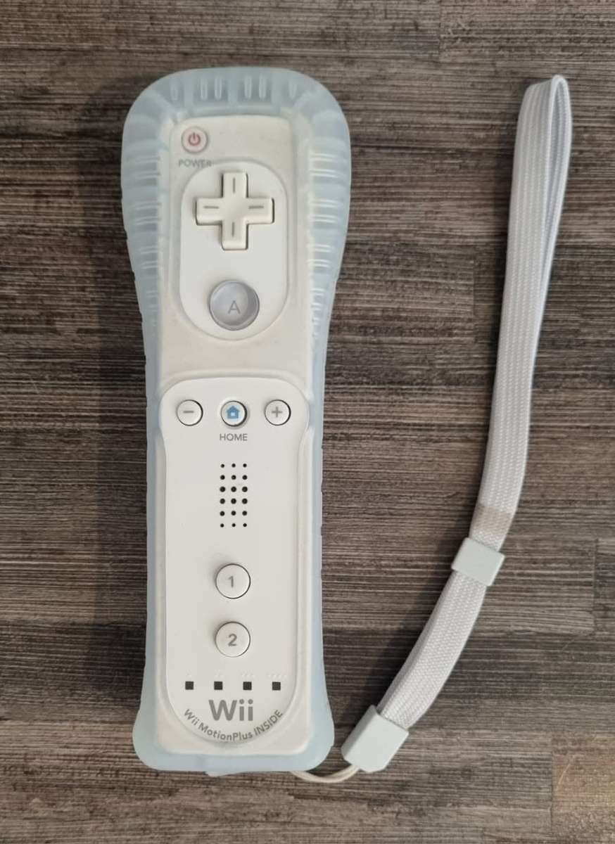 Nintendo Wii Controller with Motion Plus