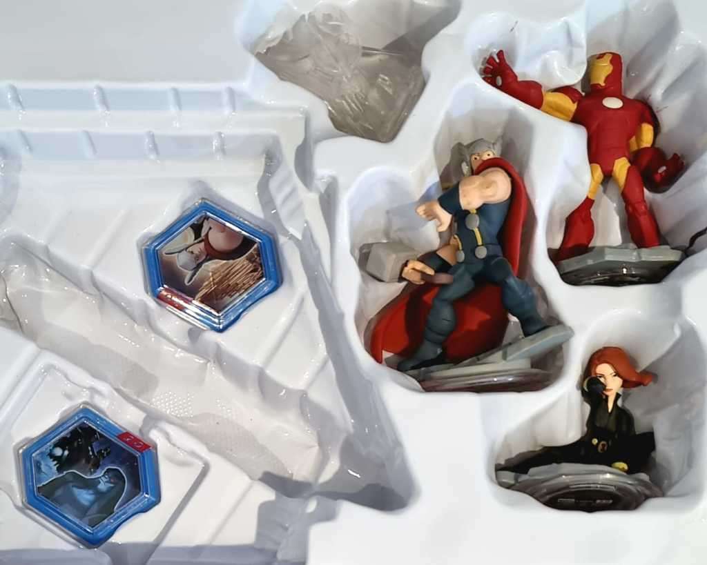 Xbox 360 250GB Console + Controller + Disney Infinity Bundle - Avengers + Star Wars