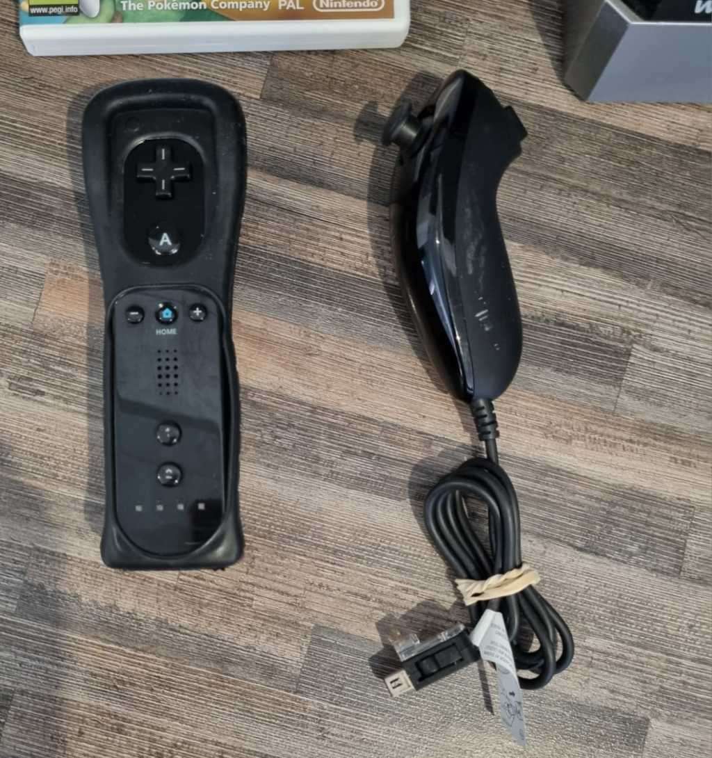 Pokepark 2 Nintendo Wii Console Bundle