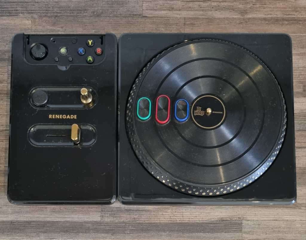 DJ Hero Board + Games for Xbox 360