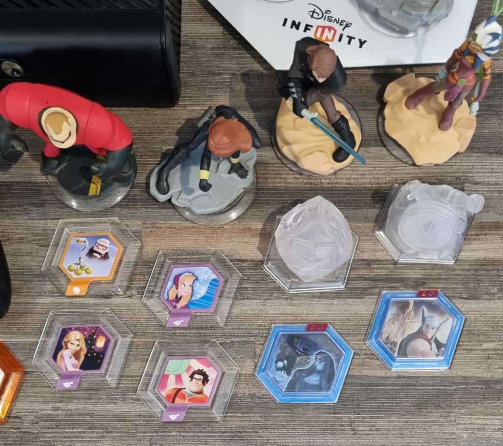 Xbox 360 4GB Console + Disney Infinity Bundle - Price Drop