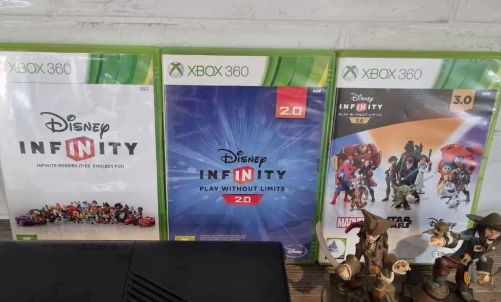 Xbox 360 4GB Console + Disney Infinity Bundle - Price Drop
