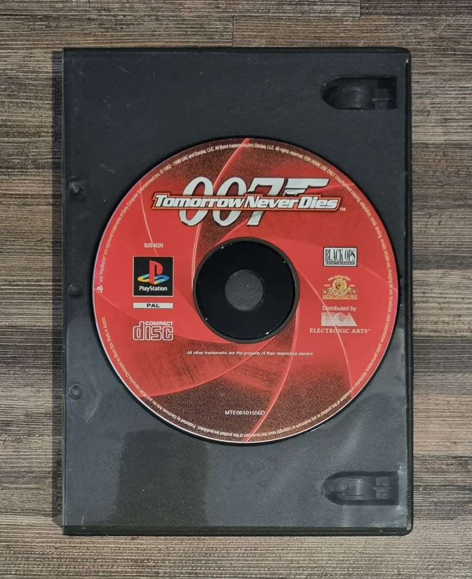 007 Tomorrow Never Dies for PS1 - SCRATCHED