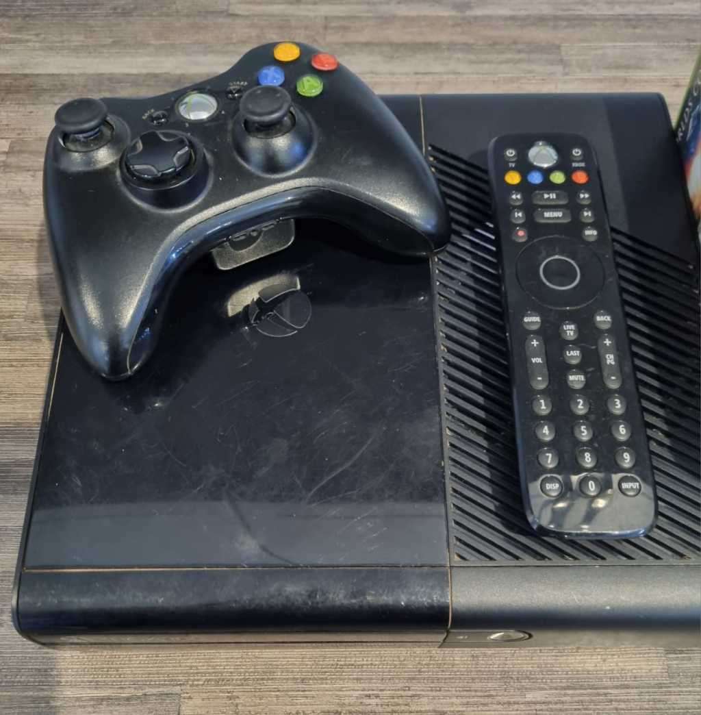 Xbox 360 500GB Console + Game Bundle