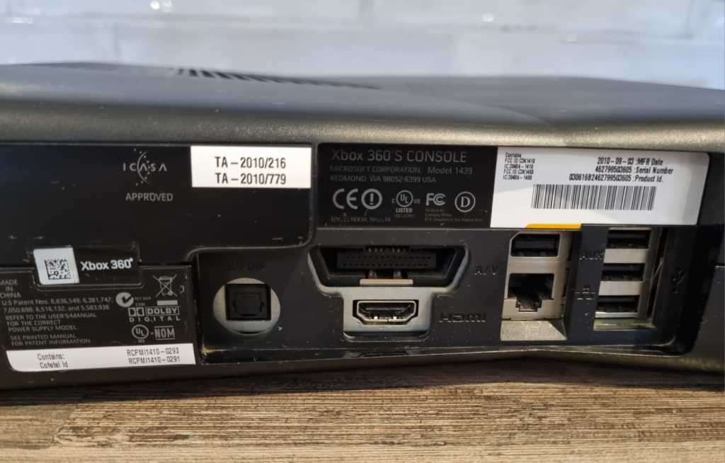 4GB Xbox 360 Console + Controller - Price Drop