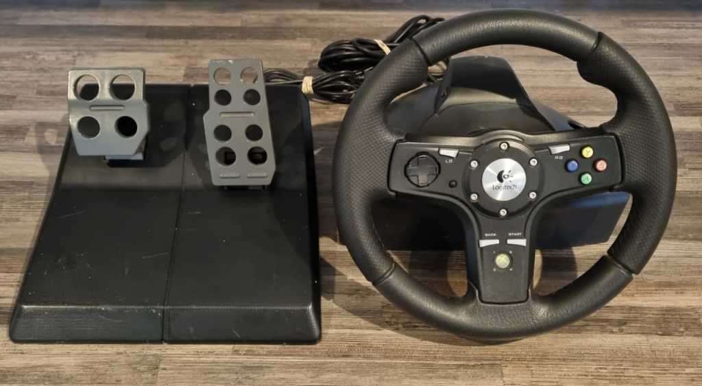Logitech DriveFX Racing Wheel for Xbox 360