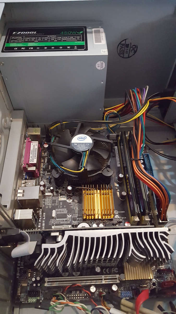 ASUS P5QPL-AM, Intel Core 2 Duo E7500 2.93GHz, 3GB DDR2 800MHz, ASUS Geforce 210 Silent (LP)