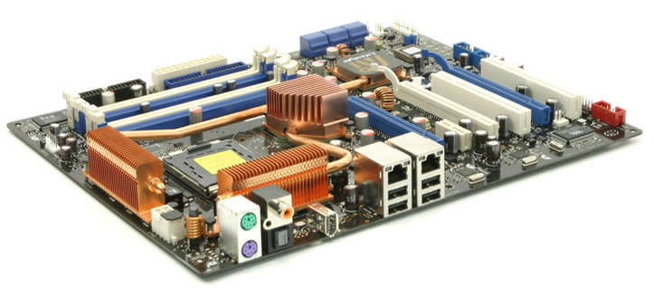 Entry Level Gaming Combo. Q9300 Quad Core @ 2.5GHz, 4GB RAM, 160GB HDD, Gigabyte 6600GT