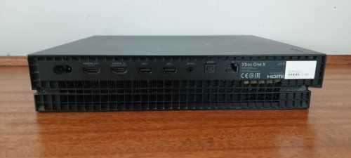 XBOX ONE X 1TB 4K Gaming Console + CONTROLLER + CABLES