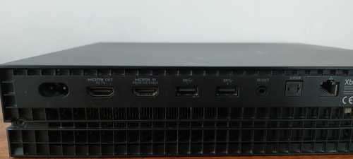 XBOX ONE X 1TB 4K Gaming Console + CONTROLLER + CABLES