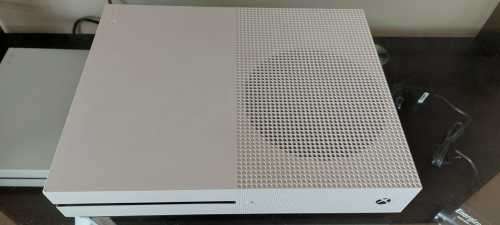 XBOX ONE S 1TB Console Excellent working condition