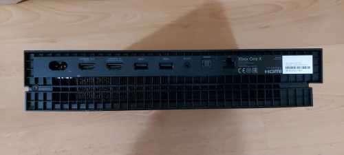 XBOX ONE X 1TB Console + Controller + 5 x Game Excellent working condition