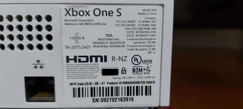XBOX ONE S 1TB Console Excellent working condition