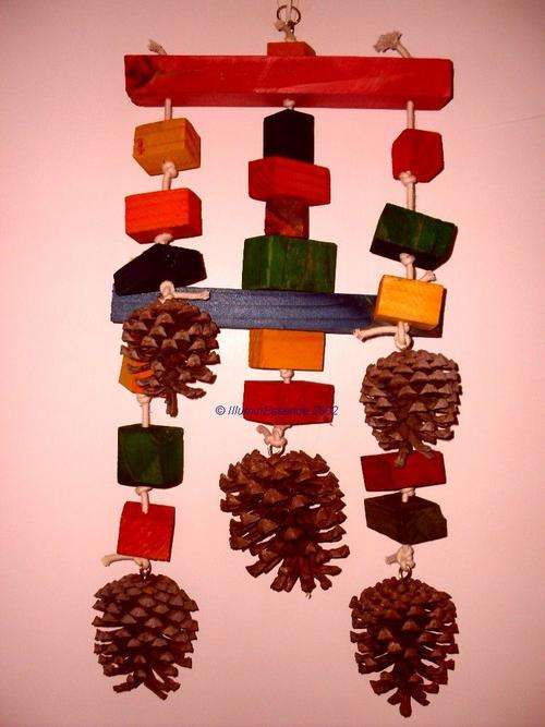 PARROT TOY - MEDIUM WOODEN MOBILE for medium to large parrots